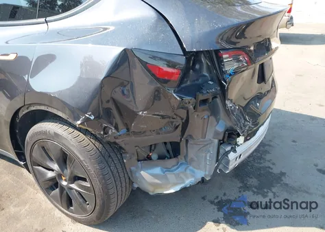 2024 Tesla Model Y Long Range Dual Motor All-Wheel Drive/Rwd из США, поврежденный, VIN 7SAYGDED3RF180013